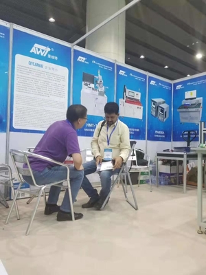 ऑटो प्रिज्मीय बैटरी पैक लेज़र सोल्डर मशीन 2000W 1000 * 800 मिमी वर्किंग टेबल
